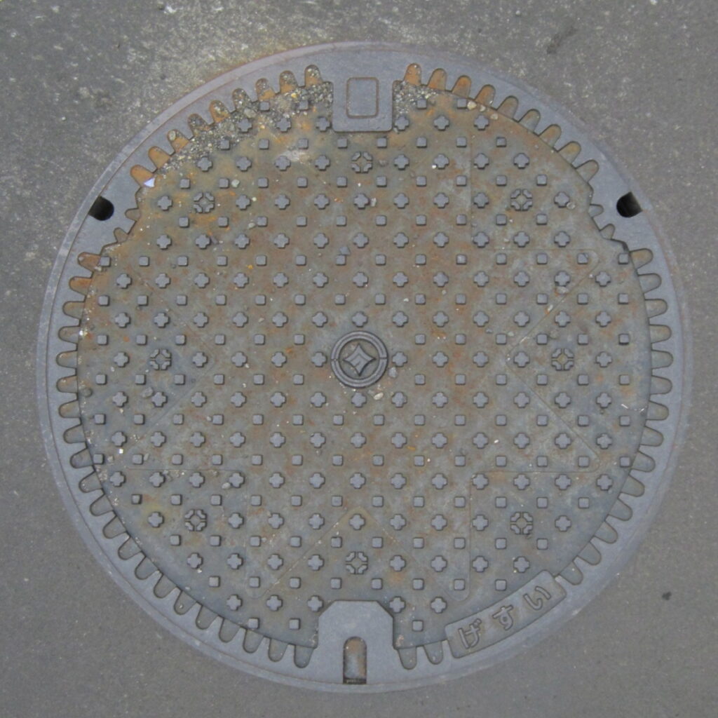 国分寺市のマンホール蓋（市章）