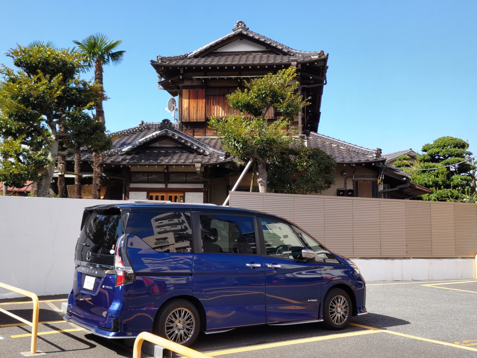 立派な日本家屋