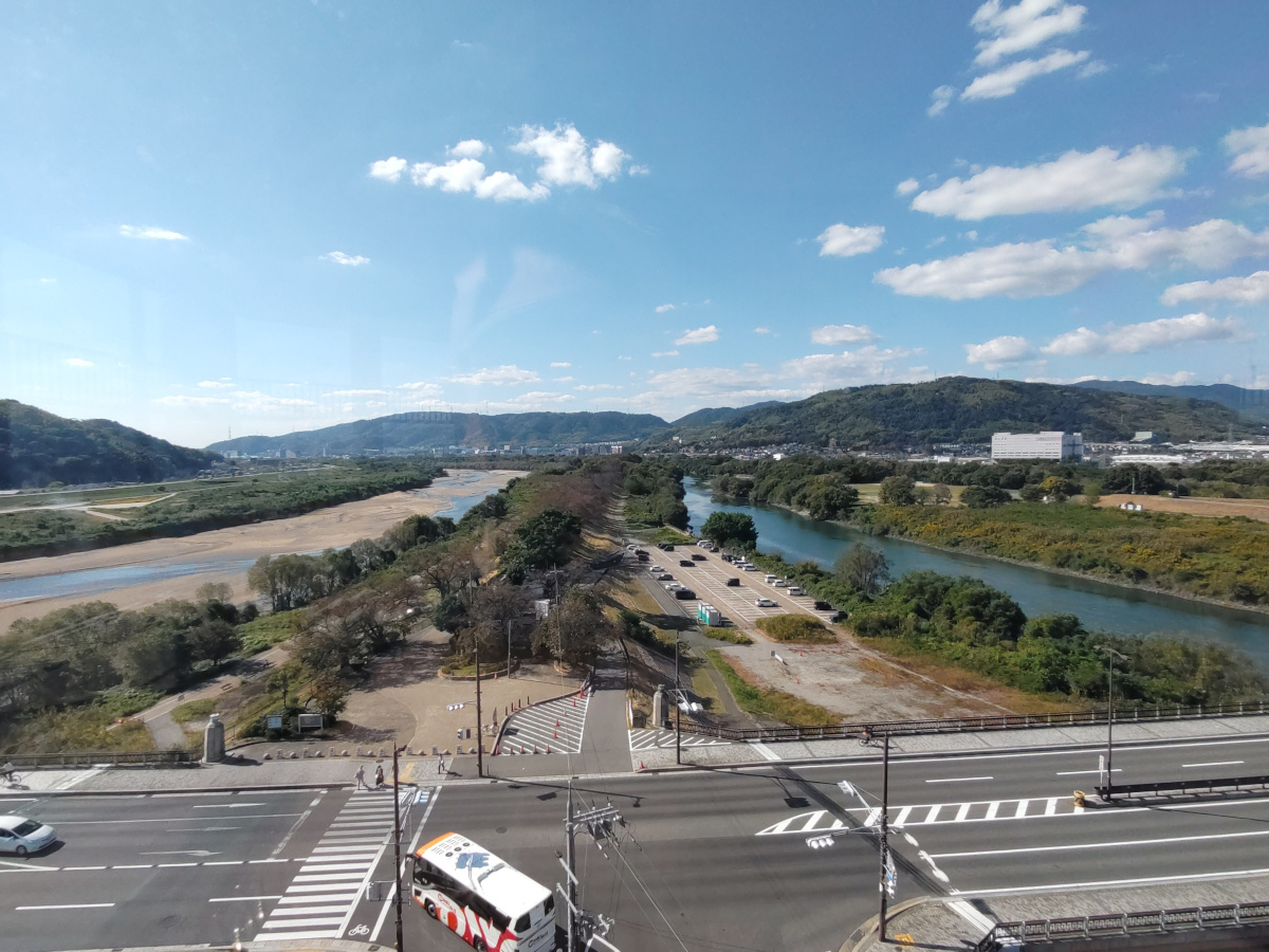 であい館の展望塔から見た三川